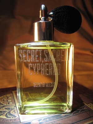 Fragrantica image 2